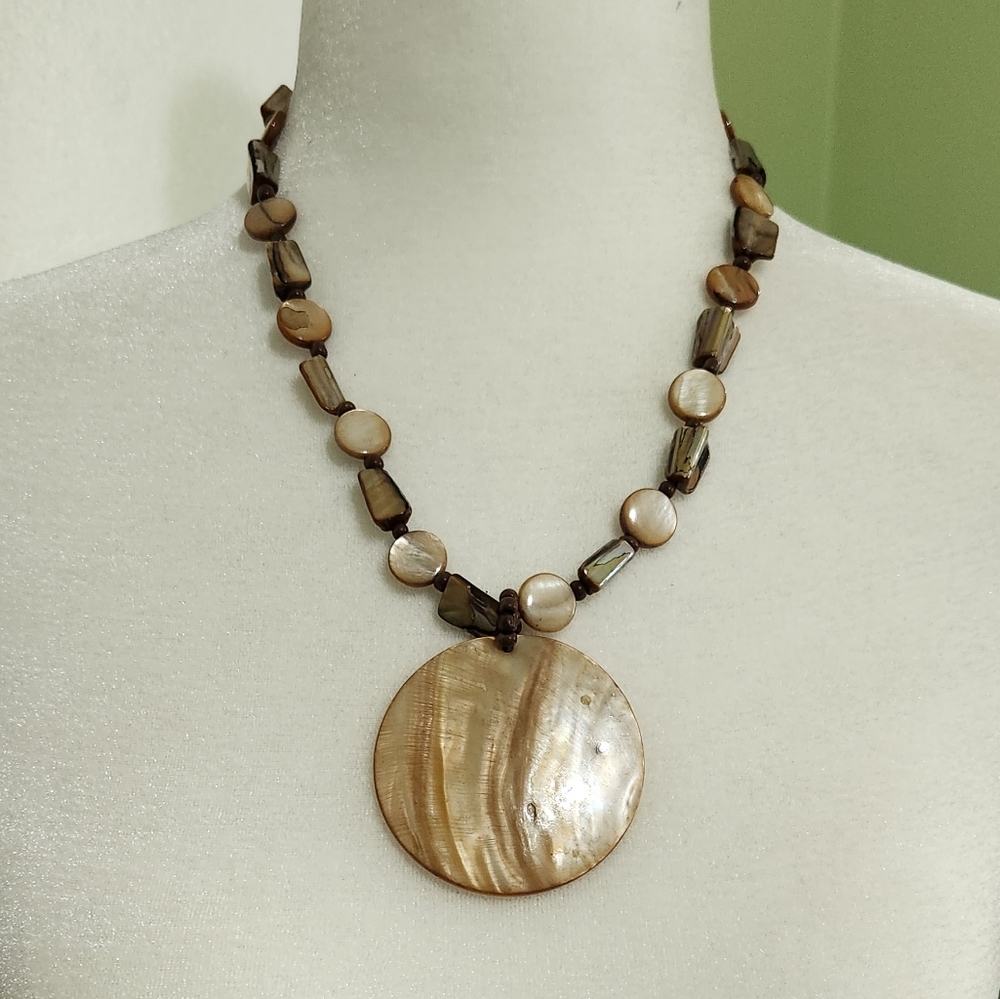 Biege brown boho beaded shell necklace